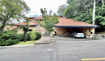 Casa com 5 dormitórios - 2 suítes - varanda gourmet - piscina -  sauna -   Barueri