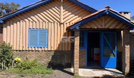 LAGOA COUNTRY CLUB - CASA DE FRENTE PARA LAGOA A VENDA