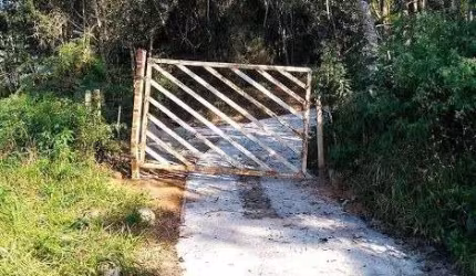 Chácara / sítio com 1 quarto à venda no Rio Acima, Biritiba-Mirim  por R$ 350.000