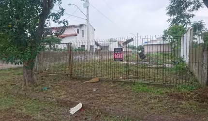 Excelente terreno plano , com área total de 300m2 , medindo 10 x 30, em rua tranquila em bairro com ampla expansão de desenvolvimento tanto na área comercial quanto a residencial, ideal para construçã