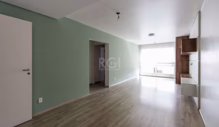 APARTAMENTO SEMI-MOBILIADO PARA LOCAÇÃO NO BAIRRO IPANEMA - 81M² DE ÁREA PRIVATIVA - 02 QUARTOS - 01 SUÍTE - 02 VAGAS DE ESTACIONAMENTO&lt;BR&gt;&lt;BR&gt;Apartamento para locação em condomínio fechad