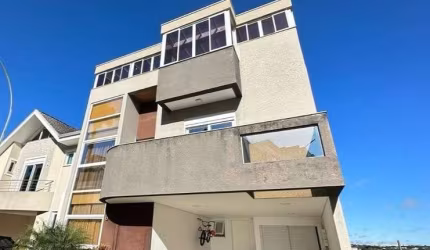 Casa em Curitiba alto padrão com 4 suítes - Uberaba