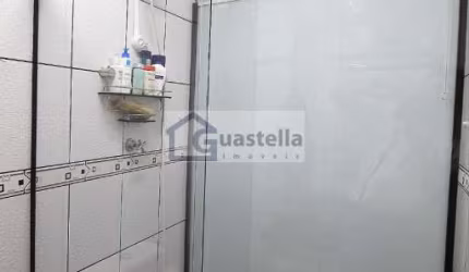 Sobrado em São Bernardo do Campo: 165m², 3 dormitórios, 2 suítes, 4 banheiros por R$715k - A venda!!
