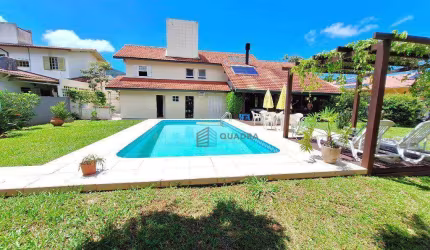 Casa à Venda com Terreno de 1008m² Muito Bem Localizada no Santa Mônica, Florianópolis !!