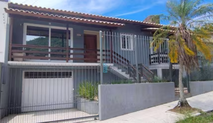Casa à Venda no bairro Trindade, Florianópolis !!