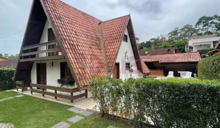 Oásis de Luxo e Tranquilidade no Park Imperial - Casa à Venda em Condomínio Europeu de Alto Padrão