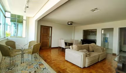 Oportunidade: Amplo Apartamento Mobiliado na Av. Augusto Maynard