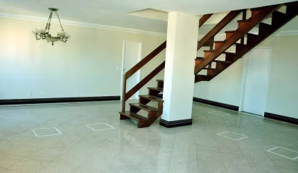 Cobertura Duplex com 315,77 m² , no bairro Treze de Julho.