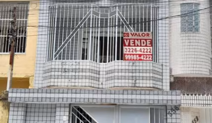 VENDA: Casa no Bairro Industrial com 3 Pavimentos