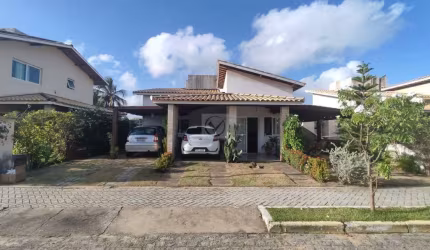 Casa no condomínio Portal dos Trópicos