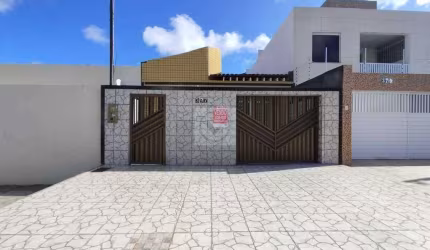 Casa com 3 quartos sendo 1 suite e ampla área gourmet no bairro 18 do Forte