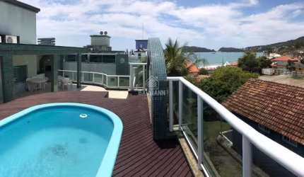 COBERTURA VISTA MAR NA PRAIA DE BOMBINHAS