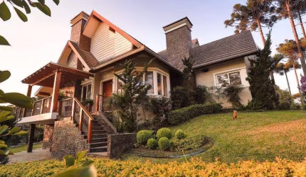 Casa 05 Dorm. à venda no Bairro Aspen Mountain com 400 m² de área privativa - 4 vagas de garagem