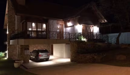 Casa 04 Dorm. à venda no Bairro Aspen Mountain com 420 m² de área privativa - 2 vagas de garagem