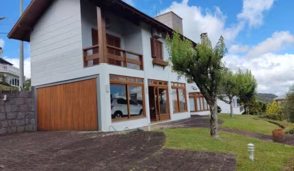 Casa 05 Dorm. à venda no Bairro Saint Moritz com 259 m² de área privativa - 2 vagas de garagem