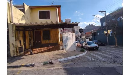 Imperdível Sobrado Comercial em Vila Progresso!