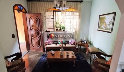 Casa com 4 quartos à venda na Vila Cloris, Belo Horizonte , 437 m2 por R$ 950.000