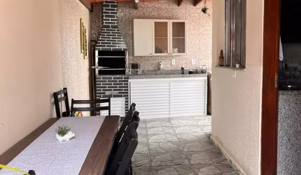 Casa em Condomínio de 83m² com 2 dormitórios Martim de Sá em Caraguatatuba