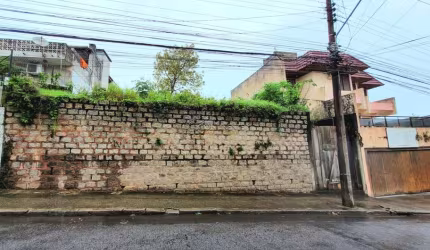 Terreno à venda na Rua Professora Rosinha Campos, 220, Abraão, Florianópolis por R$ 590.000