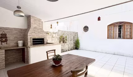 Casa com 4 quartos à venda na Rua Papa João Paulo I, 156, Coqueiros, Florianópolis por R$ 950.000