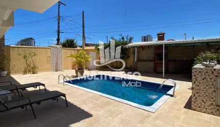 Sobrado à venda, 3 quartos no bairro Solemar em Praia Grande