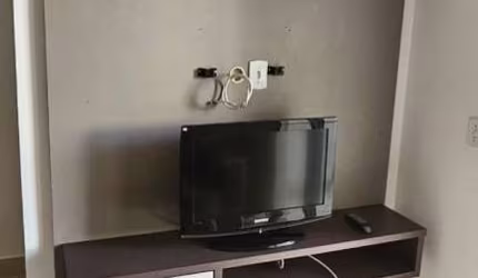 Lindo apartamento Mobiliádo , completíssimo em armários, ar condicionado , muito bem localizado