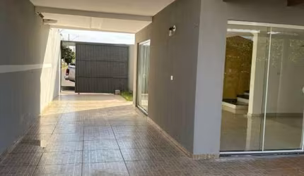 LINDO E ESPA&#199;OSO SOBRADO TOTALMENTE REFORMADO, NO JD. MARIA LUIZA - ACEITA FINANCIAMENTO
