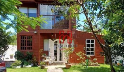 Casa com 2 dormitórios à venda, 180 m² por R$ 550.000 - São João do Rio Vermelho - Florianópolis/SC