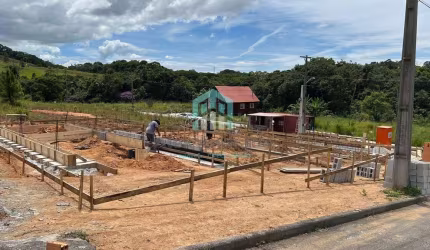 Casa Geminada à Venda em Sertão do Maruim - 110m², 2 Suítes
