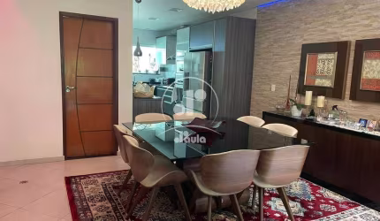 Sobrado à venda em Santo André-SP: 3 quartos, 3 suítes, 2 salas, 4 banheiros, 2 vagas na Vila Guiomar - 210m².