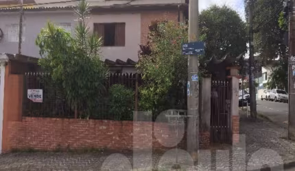 Sobrado de 198m² à venda na Vila Bastos, Santo André: 4 quartos, 2 suítes, 2 salas, 3 banheiros e 4 vagas