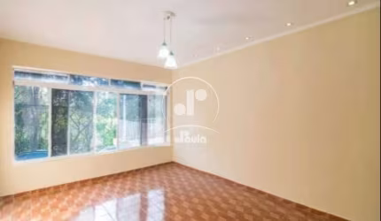 Casa térrea a venda com 229m², 2 dormitórios, 2 banheiros, 2 vagas, na Vila Linda, Santo André/SP.