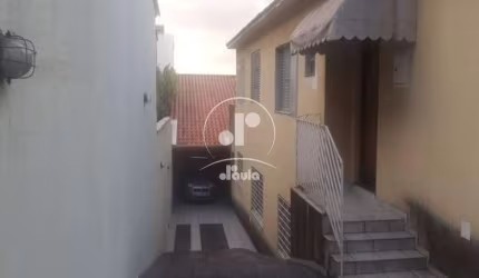 Casa à venda em Vila Camilópolis, Santo André-SP: 3 quartos, 2 suítes, 1 sala, 4 banheiros, 6 vagas, 266m². Imperdível!