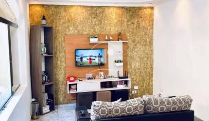 Casa totalmente plana e isolada com 3 dormitórios suíte 3 vagas cobertas e edícula.