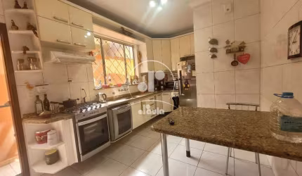 Casa com 2 quartos , 2 banheiros , 3 vagas , Jardim Bela Vista Santo André .