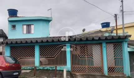 Casa de 248,00 m² à venda em Santo André-SP, no Condomínio Maracanã, com 3 quartos, 2 salas, 2 banheiros e 2 vagas de garagem