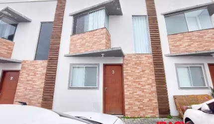Casa com 2 quartos para alugar na Servidão Arnaldo Alegre, 30, Campeche, Florianópolis, 51 m2 por R$ 3.900