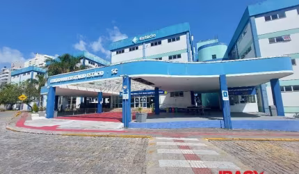Ponto comercial com 1 sala para alugar na Laudelino Souza Filho, Barreiros, São José, 78 m2 por R$ 8.800