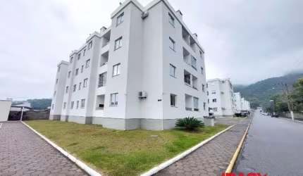 Apartamento com 2 quartos para alugar na Rua Homero de Miranda Gomes, 844, Fundos, Biguaçu, 57 m2 por R$ 2.100
