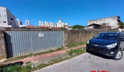 Terreno comercial para alugar na Rua Angelita Figueiredo, Areias, São José por R$ 2.500