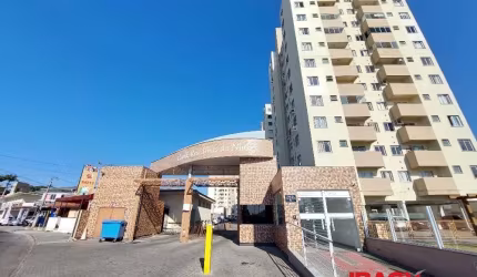 Apartamento com 2 quartos para alugar na Rua Adão Manoel da Silva, 197, Areias, São José, 55 m2 por R$ 2.400