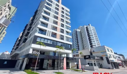 Apartamento com 2 quartos para alugar na Rua Coronel Pedro Demoro, 1901, Balneário, Florianópolis, 73 m2 por R$ 3.990