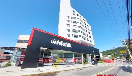 Apartamento para alugar na Rua João Motta Espezim, 524, Saco dos Limões, Florianópolis, 37 m2 por R$ 2.800