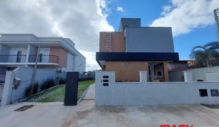 Casa com 3 quartos para alugar na Rua Grumixama, 127, Campeche, Florianópolis, 123 m2 por R$ 7.000