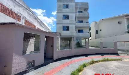 Apartamento com 2 quartos para alugar na Rua Arnoldo Vermohlen, 26, Forquilhinhas, São José, 64 m2 por R$ 2.200