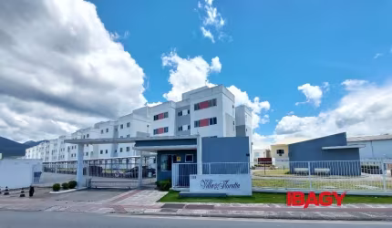 Apartamento com 2 quartos para alugar na Rua Natalino Campos Schaimann, 1100, Pachecos, Palhoça, 44 m2 por R$ 1.400
