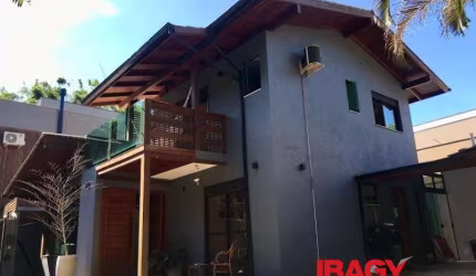 Casa com 3 quartos para alugar na Rua Laurindo Januário da Silveira, 5170, Lagoa da Conceição, Florianópolis, 165 m2 por R$ 12.000