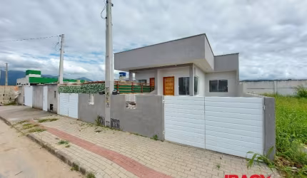 Casa com 2 quartos para alugar na Nereu Ghizoni,    Lot 10, q 29, 634, Guarda do Cubatão, Palhoça, 47 m2 por R$ 1.800