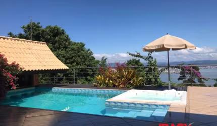 Casa com 4 quartos para alugar na Rua Margot Ganzo Araújo, 113, Centro, Florianópolis, 410 m2 por R$ 15.500