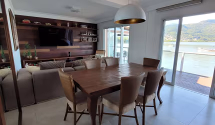 Casa pé na areia no bairro Saco dos Limões - Florianópolis